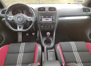 Volkswagen Golf GTI 2.0 TSI Edición Limitada ADIDA