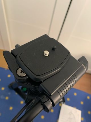 Trípode Sony con control remoto