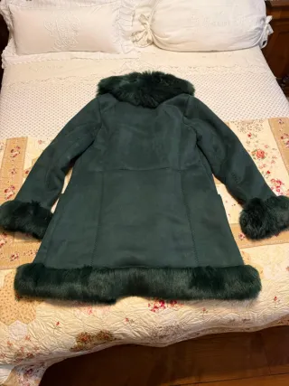 Abrigo piel sintética verde botella