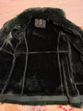 Abrigo piel sintética verde botella