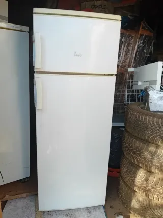 Nevera blanca marca teca