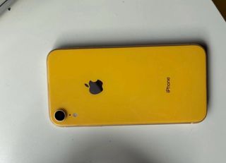 iPhone XR Amarillo