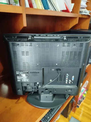 Sony Bravia KDL-19L4000 TV