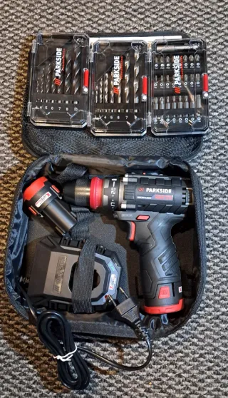 Taladro Parkside Performance 12V con accesorios