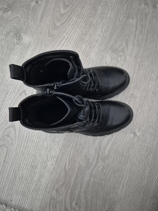 Botines negros cordones Talla 36