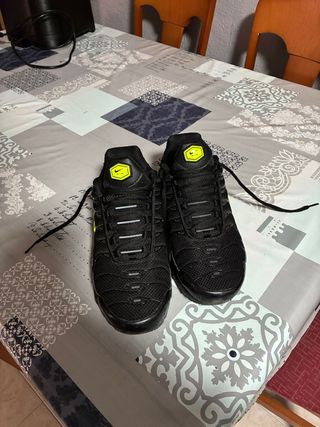 Nike TN Negras y Verdes