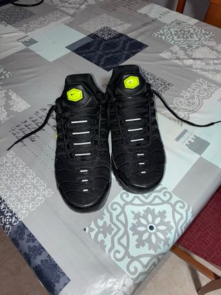 Nike TN Negras y Verdes