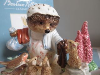Rara Statuetta Beatrix Potter Mrs Tiggy Winkle