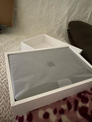 MacBook Pro 2020 Plata Caja origianal Cargador