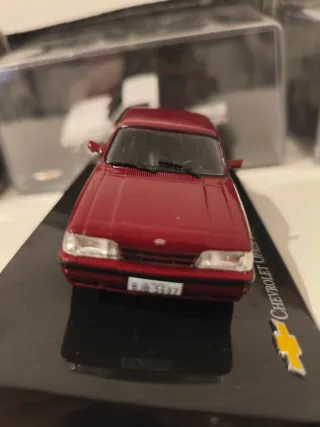 Lote 4 Coches Chevrolet 1/43