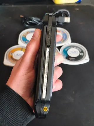 PSP Street Nera + Cavo + Giochi