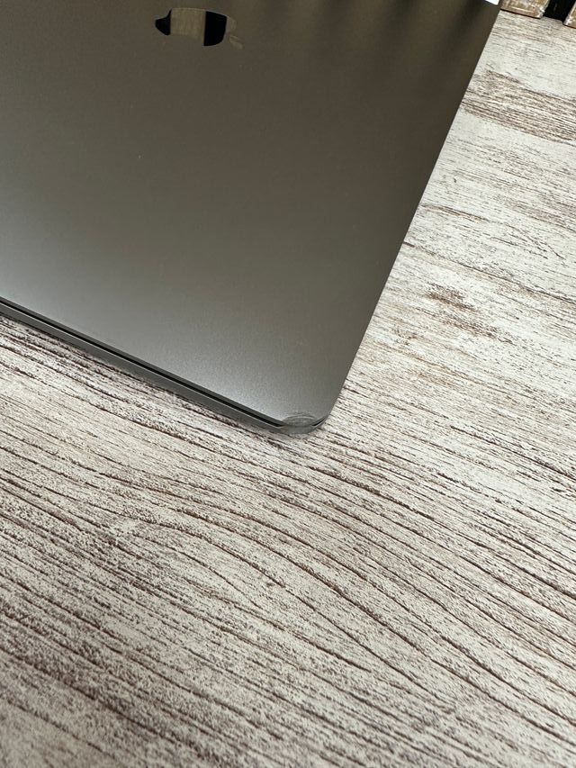 MacBook Air 13" 2019 i5 8gb 128gb SSD