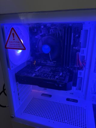 PC Gaming NVIDIA GTX 1050 ti/16GB RAM/i5-7400