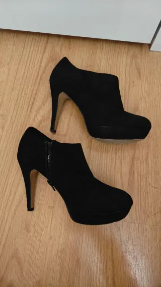 Botines negros tacón