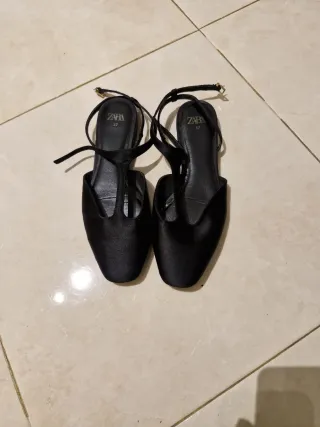 Zapatos Zara negros de tacón