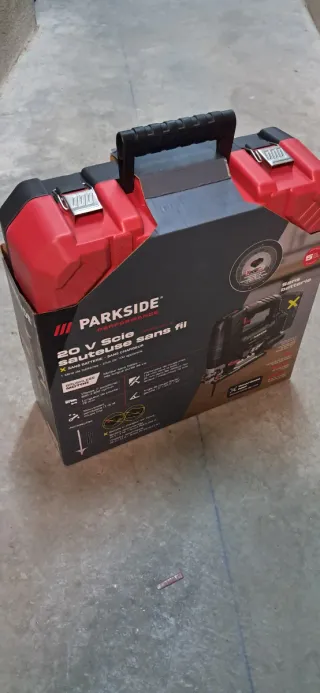 Sierra de calar Parkside 20V sin batería