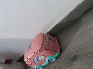 Caravana Koali con muñeca y accesorios