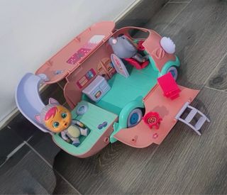 Caravana Koali con muñeca y accesorios