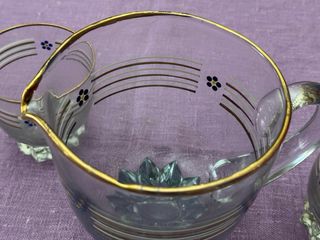 Jarra y vasos de cristal dorado
