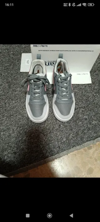 Nike Court Borough Low Gris y Rosa