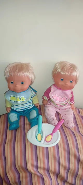 Muñecos Mila y Malo con accesorios