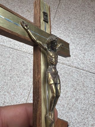 Crucifijo de Bronce Antiguo