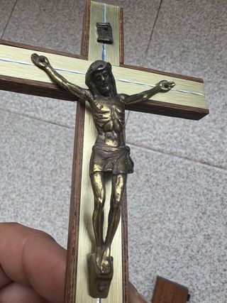 Crucifijo de Bronce Antiguo