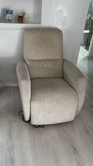 Sillón reclinable masajeador beige/gris leo oferta