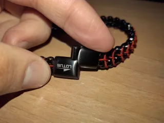 Pulsera Lotus Style Hombre Negra y Roja