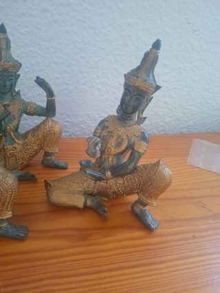 Lote 5 figuras bronce budistas