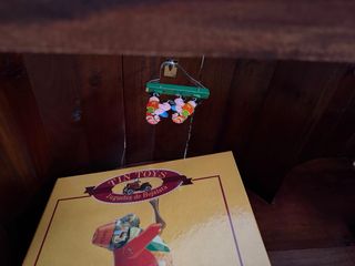 Colección Juguetes Hojalata con Vitrina