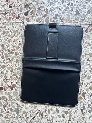 Funda tablet 7–10” con teclado por cable