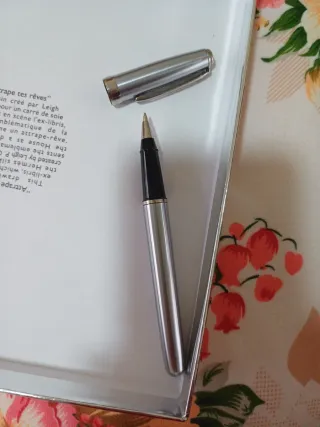 Bolígrafo Sheaffer plateado