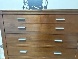 Cómoda de madera con 7 cajones