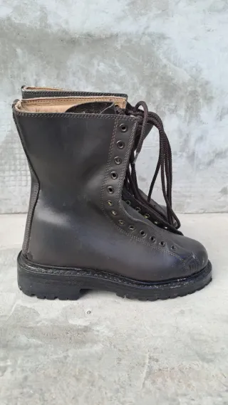 Scarponi anfibi militari n.35