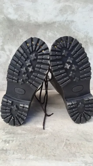 Scarponi anfibi militari n.35