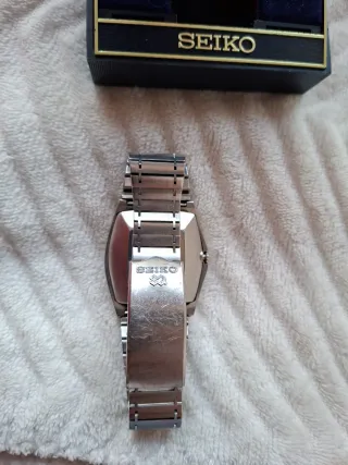 Reloj Seiko Quartz LC Digital Plata