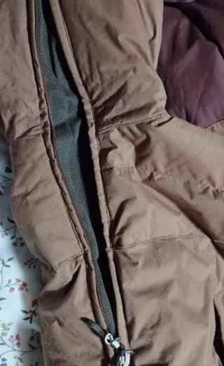 Abrigo montaña Quechua Plumas Talla XXL