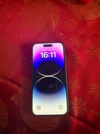 iPhone 14 Pro viola