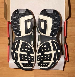 Tenis Nike V2K Run Nuevos Gris/Plata