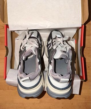 Tenis Nike V2K Run Nuevos Gris/Plata