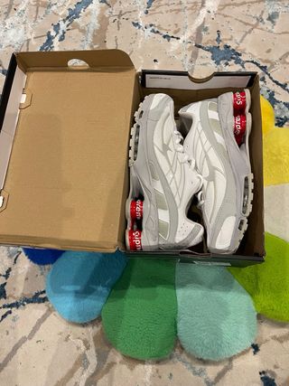 Nike Shox x Supreme Blanco Rojo