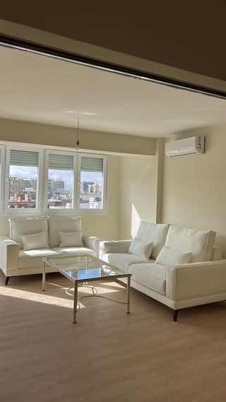 2 Sofás Blancos Hechos a Medida