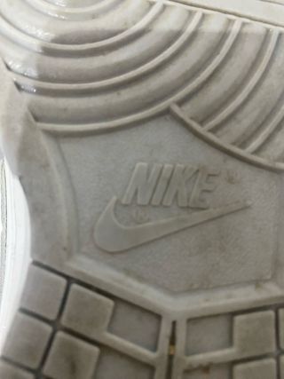 Nike Dunk Low Gris y Blanco