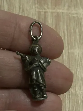 Antiguo Colgante Plata Figura Religiosa