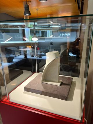 Vitrina roja Joyería Profesional Alta Calidad