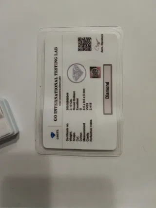 Diamante rotondo 2.10 ct certificato