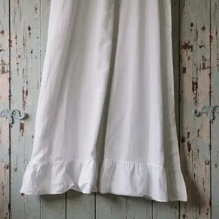 Camisón antiguo blanco con encajes valenciene