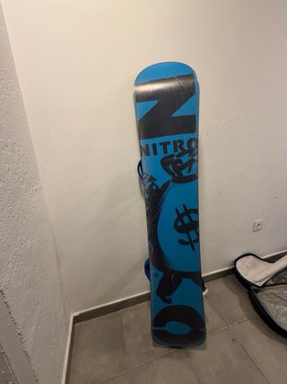 Equipación y tabla de Snowboard Nitro Swindle