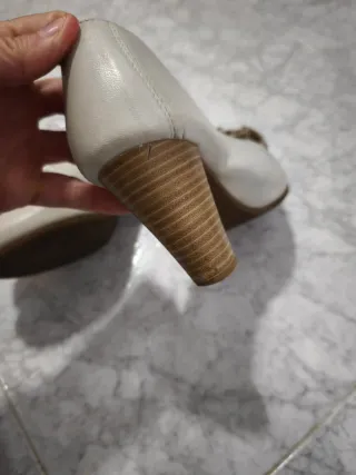 Zapatos Peep-Toe Pitillos Beige/Blanco